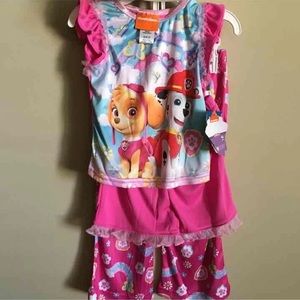 NWT Girl’s  Paw Patrol 3 piece pj set size 2T